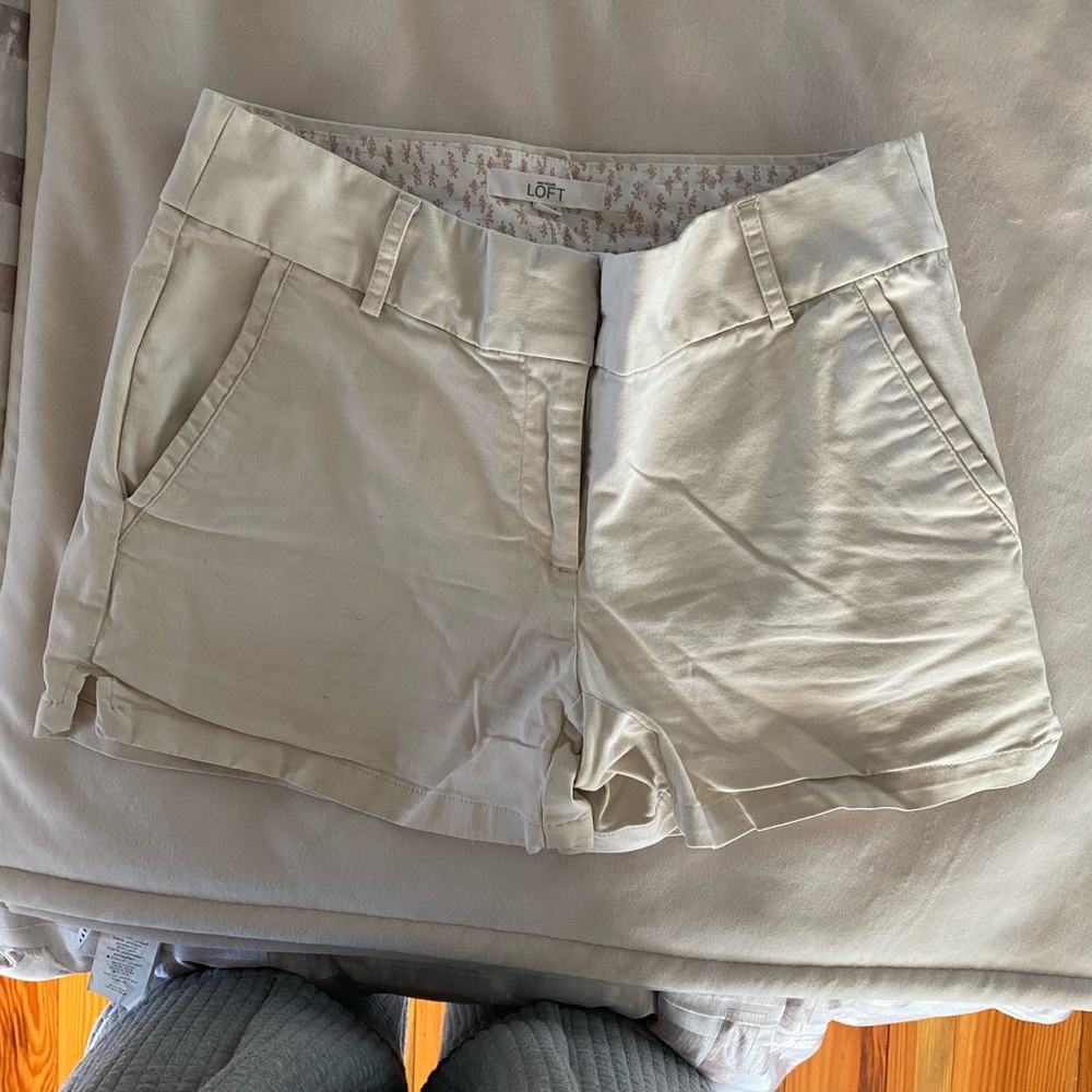 LOFT Chino Short